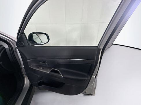 Used 2025 Mitsubishi Outlander Sport SE image 30