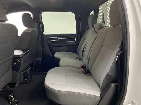 Used 2024 RAM 3500 Big Horn image 18