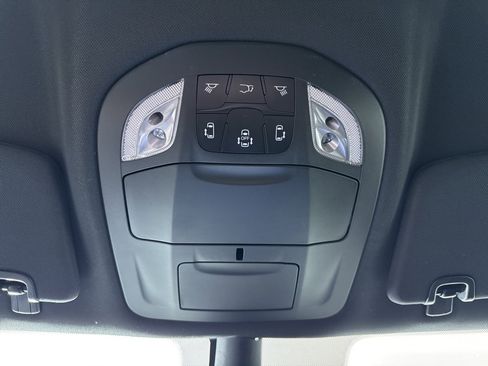 New 2026 Chrysler Voyager LX image 30