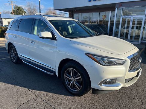 Used 2017 INFINITI QX60 AWD w/ Premium Plus Package image 4