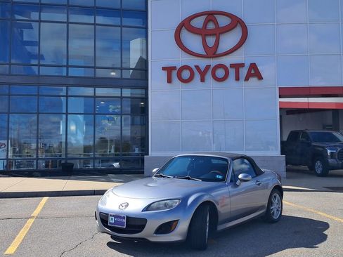Used 2010 MAZDA MX-5 Miata Sport RWD image 1