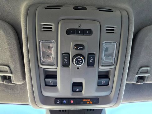 Used 2021 Cadillac Escalade Premium Luxury Platinum AWD/4WD image 69