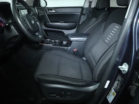 Used 2018 Kia Sportage LX w/ LX Technology Package FWD image 18