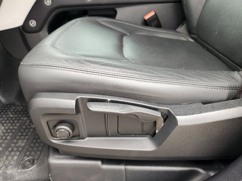 Used 2023 Land Rover Defender 110 S image 27