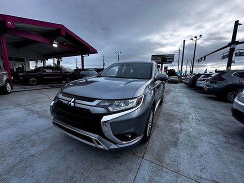 Used 2022 Mitsubishi Outlander LE AWD/4WD image 7