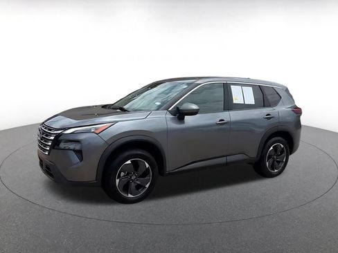 Used 2024 Nissan Rogue SV AWD/4WD image 8
