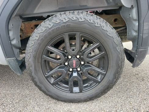 Used 2024 GMC Sierra 1500 Elevation image 27