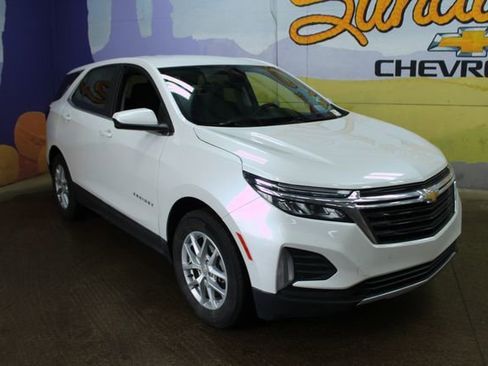 Used 2024 Chevrolet Equinox LT w/ LPO, Floor Liner Package image 4