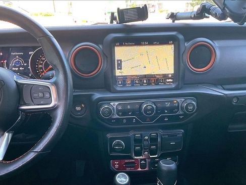 Used 2023 Jeep Gladiator Mojave w/ LED Lighting Group AWD/4WD image 8