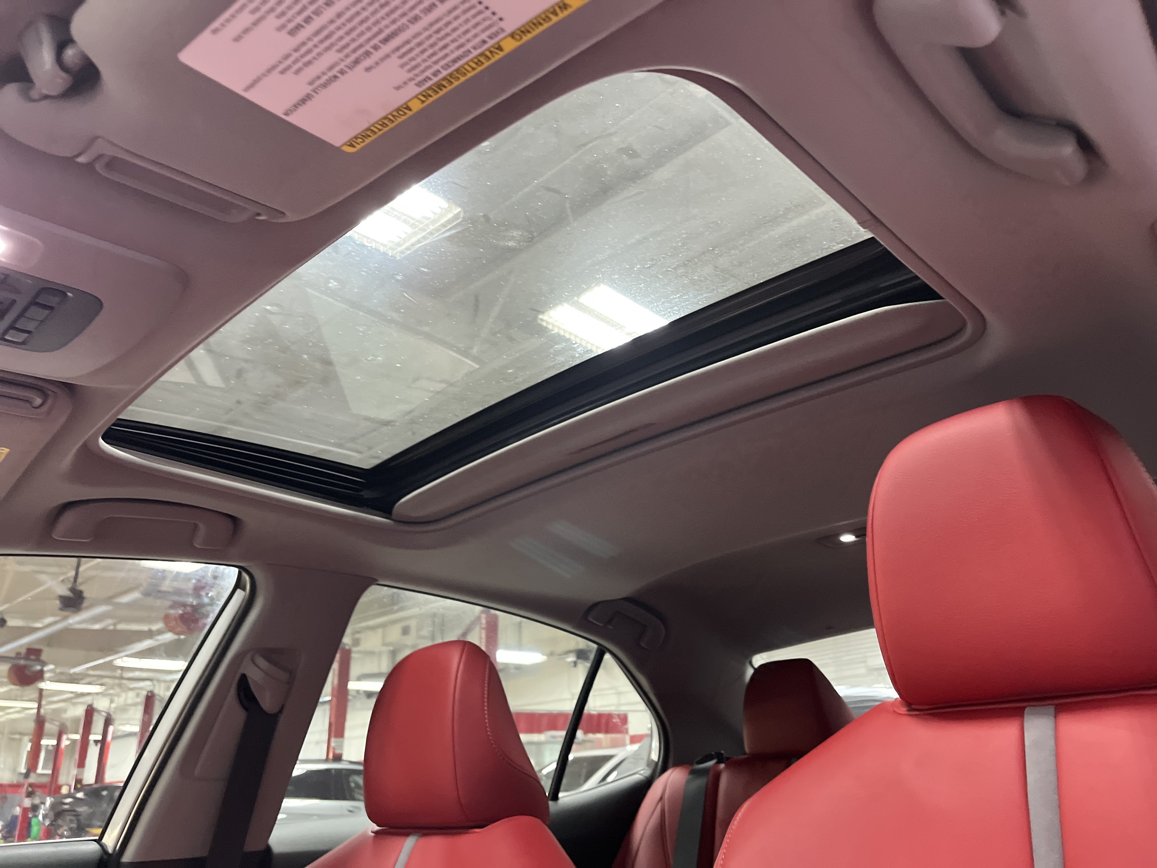 Used 2022 Toyota Camry XSE FWD image 7