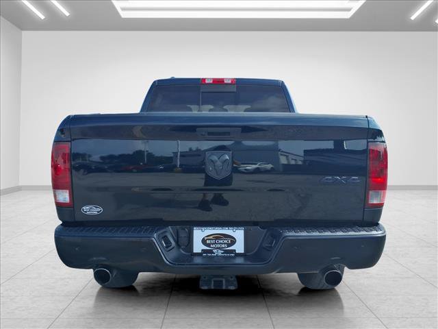 Used 2022 RAM 1500 Classic SLT w/ Electronics Convenience Group AWD/4WD image 9