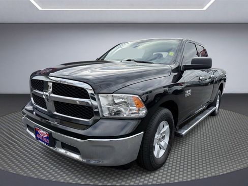 Used 2017 RAM 1500 Classic SLT RWD image 2