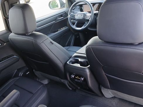 Used 2025 GMC Acadia Elevation w/ Elevation Premium Package AWD/4WD image 67