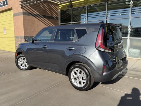 Used 2024 Kia Soul LX w/ Option Group 015 FWD image 5