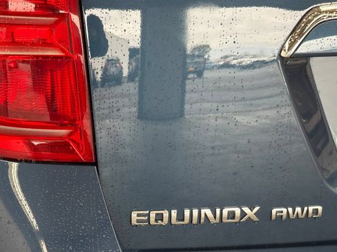 Used 2017 Chevrolet Equinox Premier w/ Enhanced Convenience Package AWD/4WD image 24