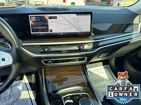 Used 2025 BMW X7 xDrive40i AWD/4WD image 9