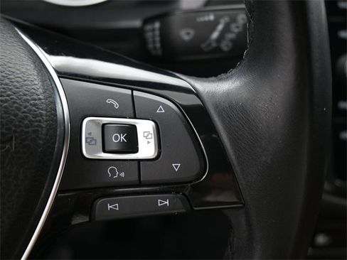 Used 2018 Volkswagen Tiguan SEL image 7