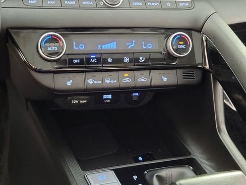 Used 2024 Hyundai Elantra SEL FWD image 31