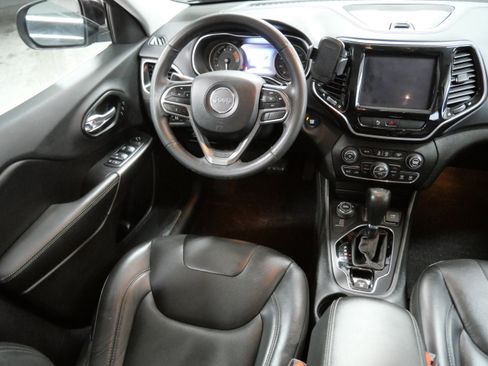 Used 2019 Jeep Cherokee Limited image 9