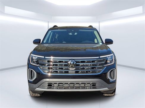 New 2026 Volkswagen Atlas SE image 8