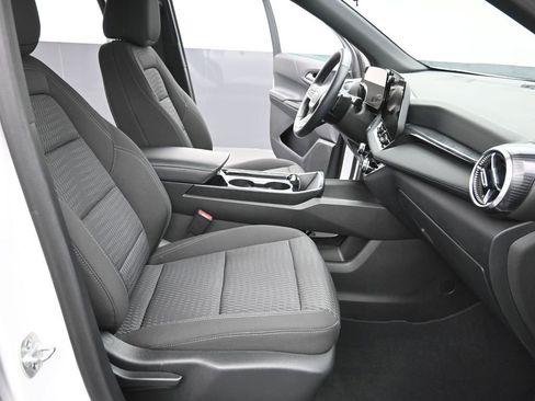 Used 2025 Chevrolet Equinox LT image 16