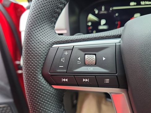 New 2025 Mitsubishi Outlander SE image 17