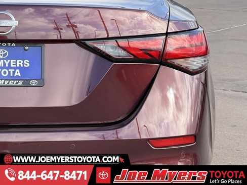 Used 2025 Nissan Sentra SV image 9