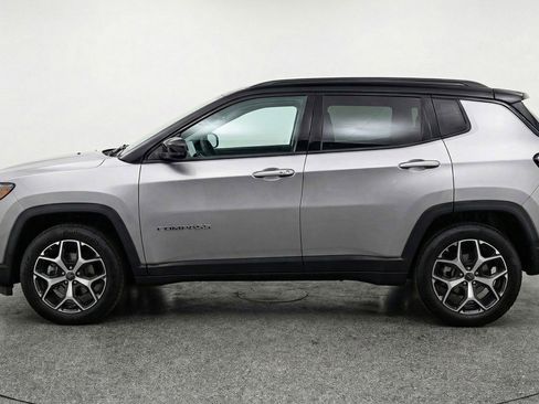 Used 2025 Jeep Compass Limited AWD/4WD image 5