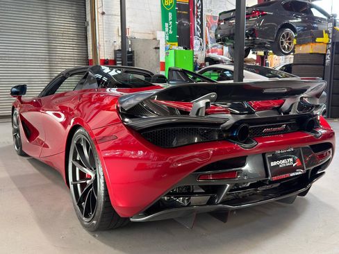 Used 2022 McLaren 720S Spider RWD image 10