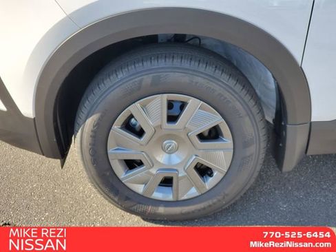 New 2026 Nissan Kicks S image 7