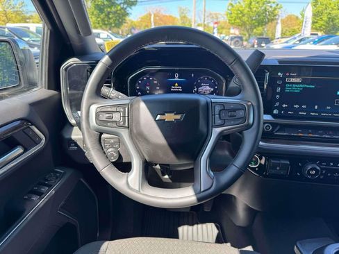 Used 2026 Chevrolet Silverado 1500 LT AWD/4WD image 21