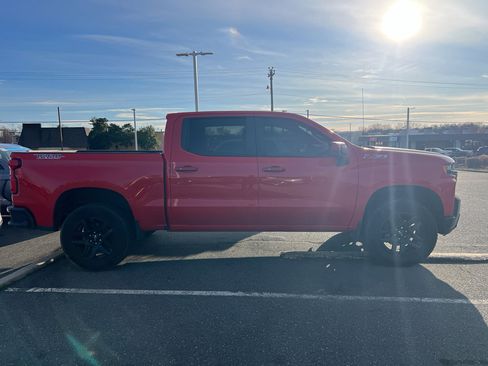 Used 2019 Chevrolet Silverado 1500 LT Trail Boss image 7