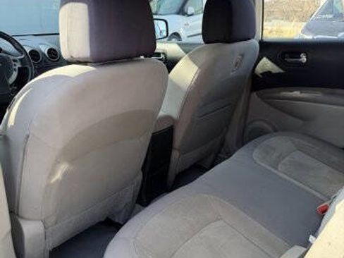 Used 2010 Nissan Rogue S image 22