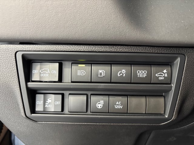 Used 2026 Toyota Sequoia Platinum AWD/4WD image 16