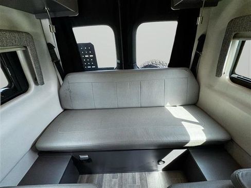 Used 2020 Mercedes-Benz Sprinter 2500 image 30