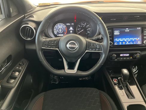 Used 2023 Nissan Kicks SR FWD image 16