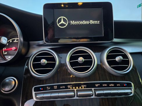 Used 2017 Mercedes-Benz C 300 4MATIC Sedan image 35