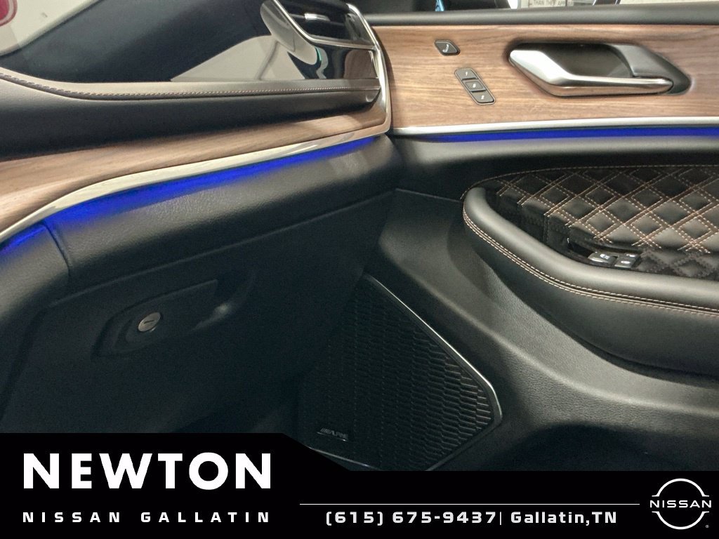 Used 2024 Jeep Grand Cherokee L Summit w/ High Altitude Package AWD/4WD image 51