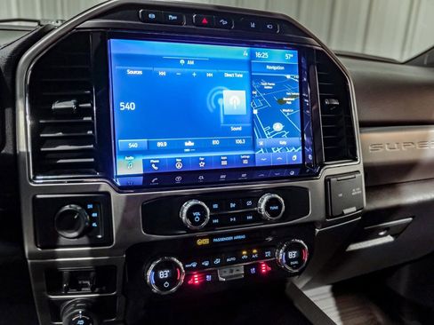 Used 2022 Ford F450 Platinum w/ FX4 Off-Road Package image 28