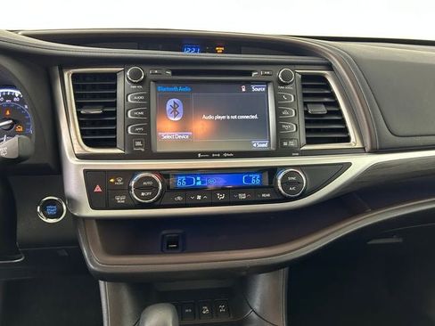 Used 2017 Toyota Highlander Limited w/ Protection Package #3 AWD/4WD image 21