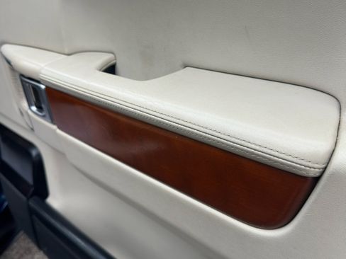 Used 2011 Land Rover Range Rover HSE LUX image 49