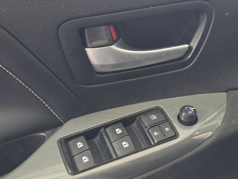 Used 2015 Toyota Sienna SE w/ SE Preferred Package FWD image 15