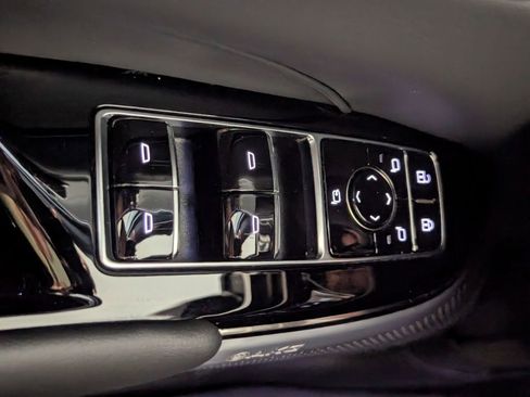 Used 2025 Cadillac Lyriq Luxury w/ LPO, Floor Liner Package AWD/4WD image 45