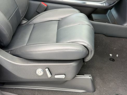 New 2026 Lincoln Navigator Reserve w/ Jet Appearance Package AWD/4WD image 13