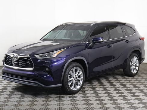 Used 2020 Toyota Highlander Limited image 10