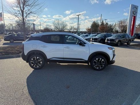 New 2026 Nissan Kicks SV w/ SV Premium Package image 4