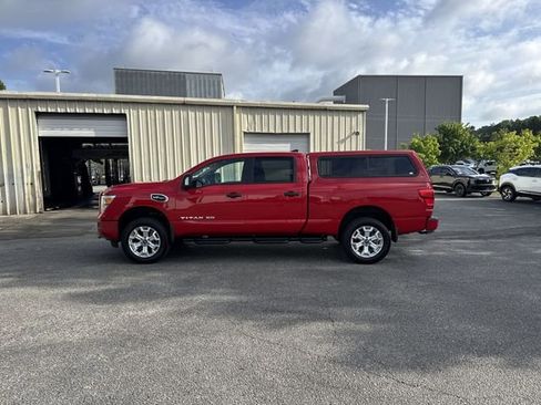 Used 2023 Nissan Titan SV w/ SV Convenience Package AWD/4WD image 8