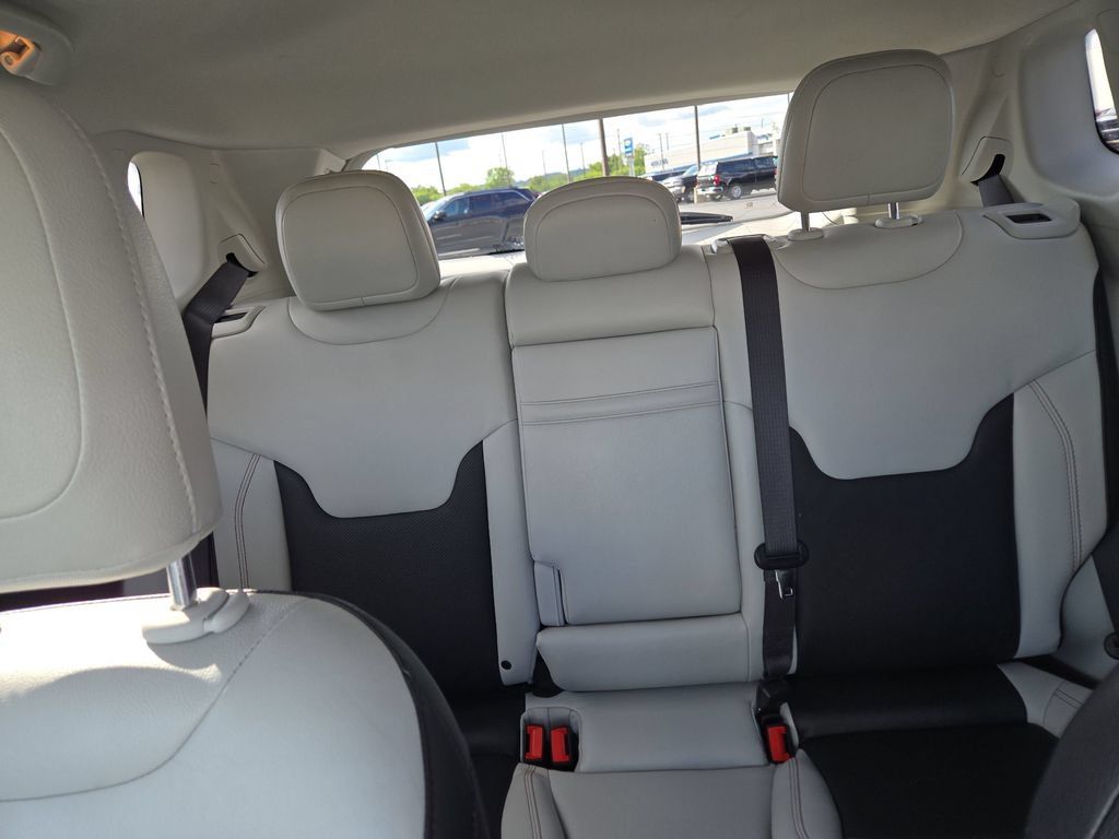 Used 2019 Jeep Compass Limited w/ Safety & Security Group AWD/4WD image 9