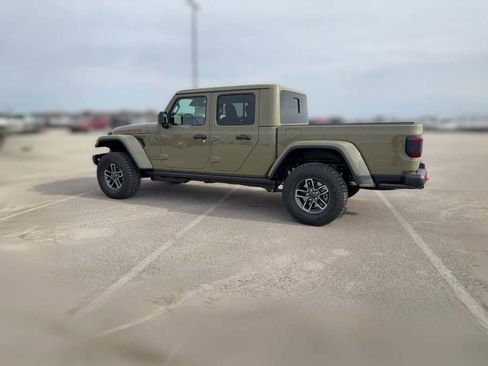 New 2026 Jeep Gladiator Mojave image 7