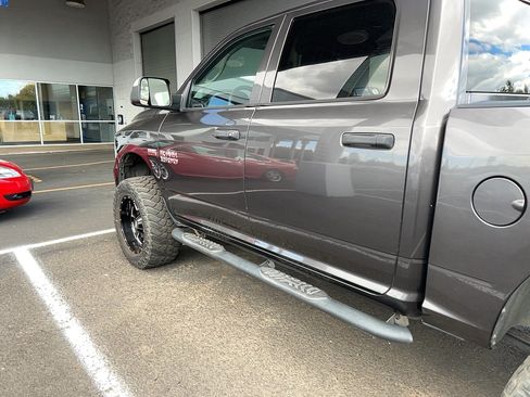 Used 2016 RAM 1500 Express AWD/4WD image 7